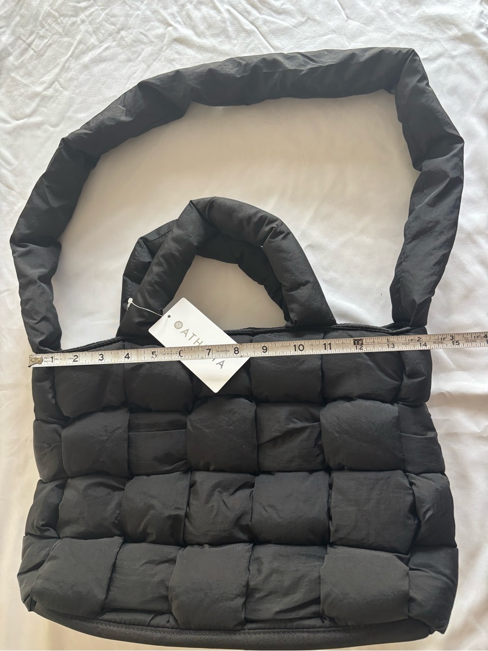 Athleta Quilted Puffer Tote in Black New With Tags - Picture 4 of 8